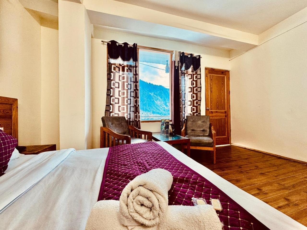 Royal Majestic View Point Lodge Manāli Eksteriør bilde