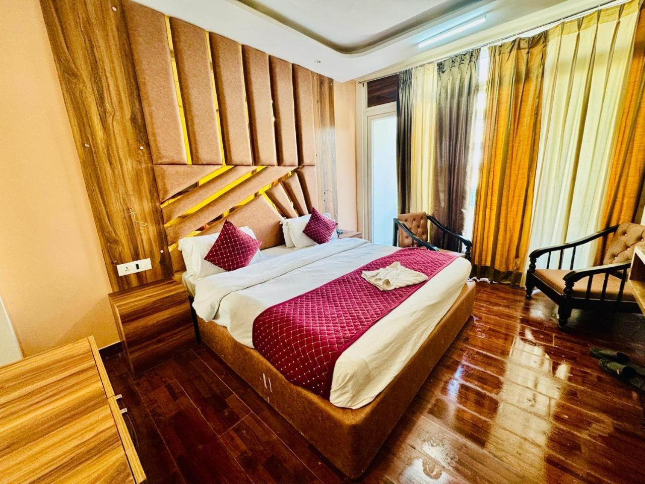 Royal Majestic View Point Lodge Manāli Eksteriør bilde